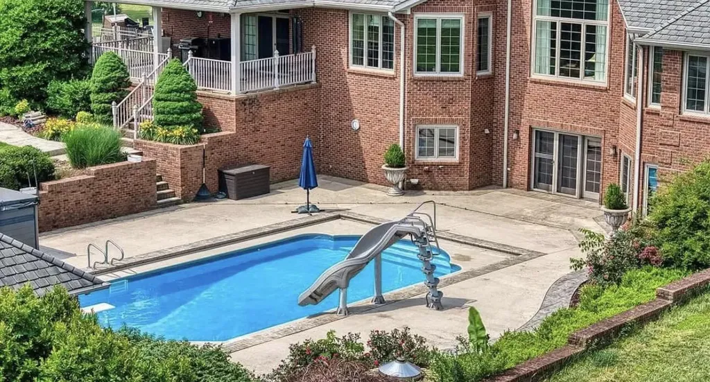 122 Fairway Acres Drive Dunmor KY 42239