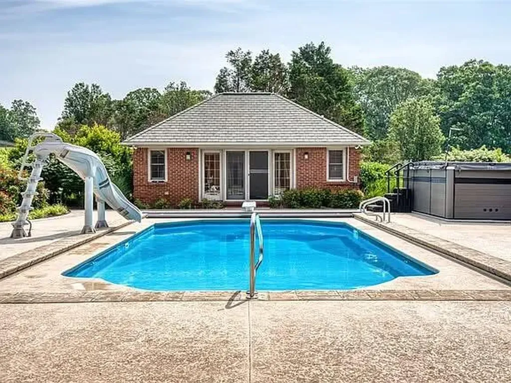 122 Fairway Acres Drive Dunmor KY 42239
