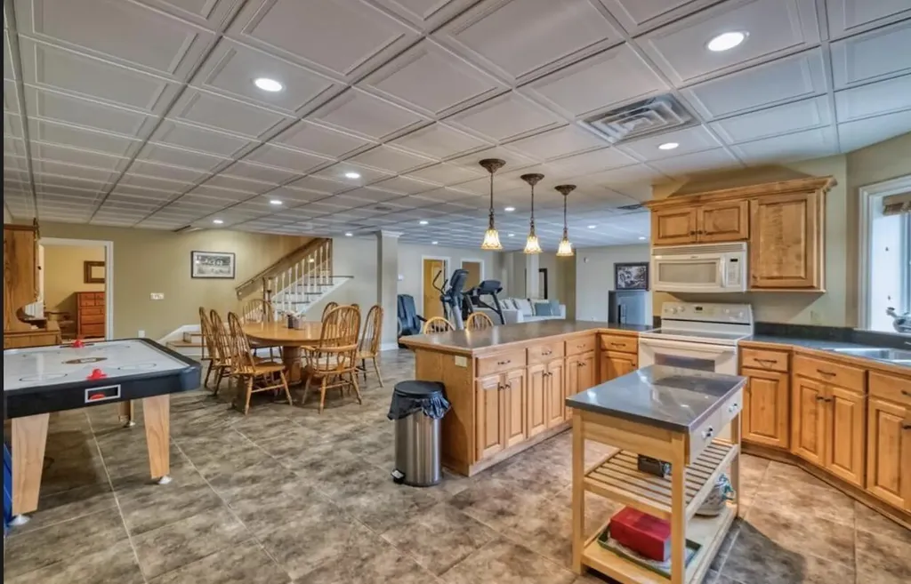 122 Fairway Acres Drive Dunmor KY 42239