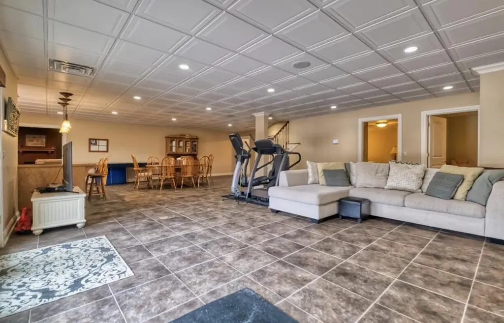 122 Fairway Acres Drive Dunmor KY 42239