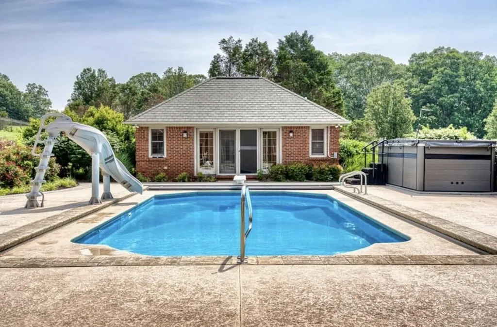 122 Fairway Acres Drive Dunmor KY 42239