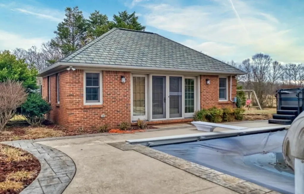 122 Fairway Acres Drive Dunmor KY 42239