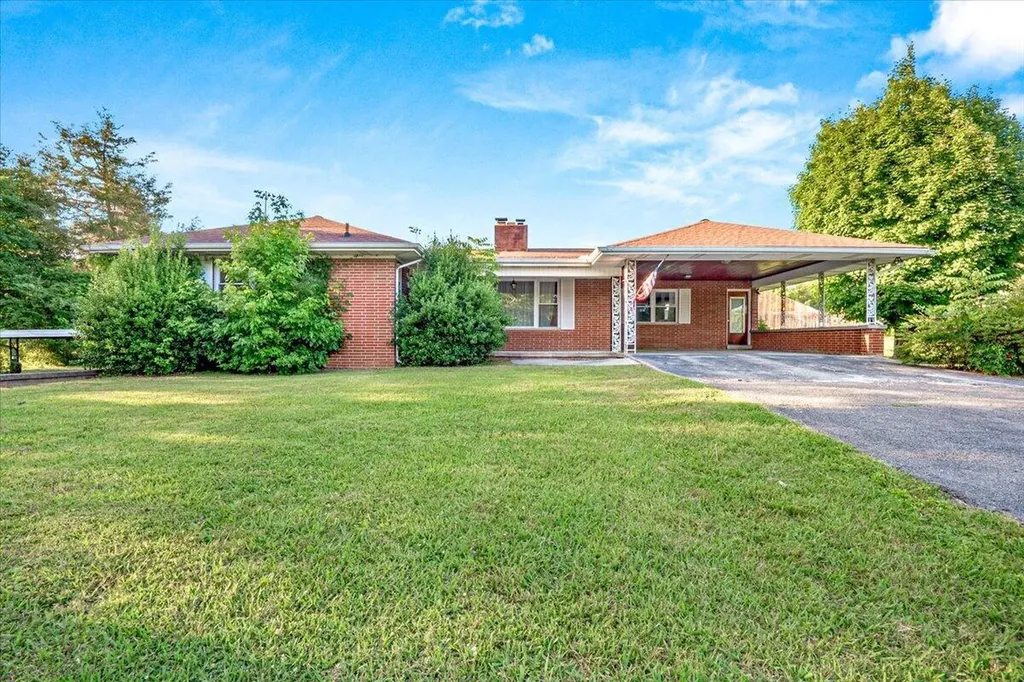 20 N 12th Street Williamsburg KY 40769