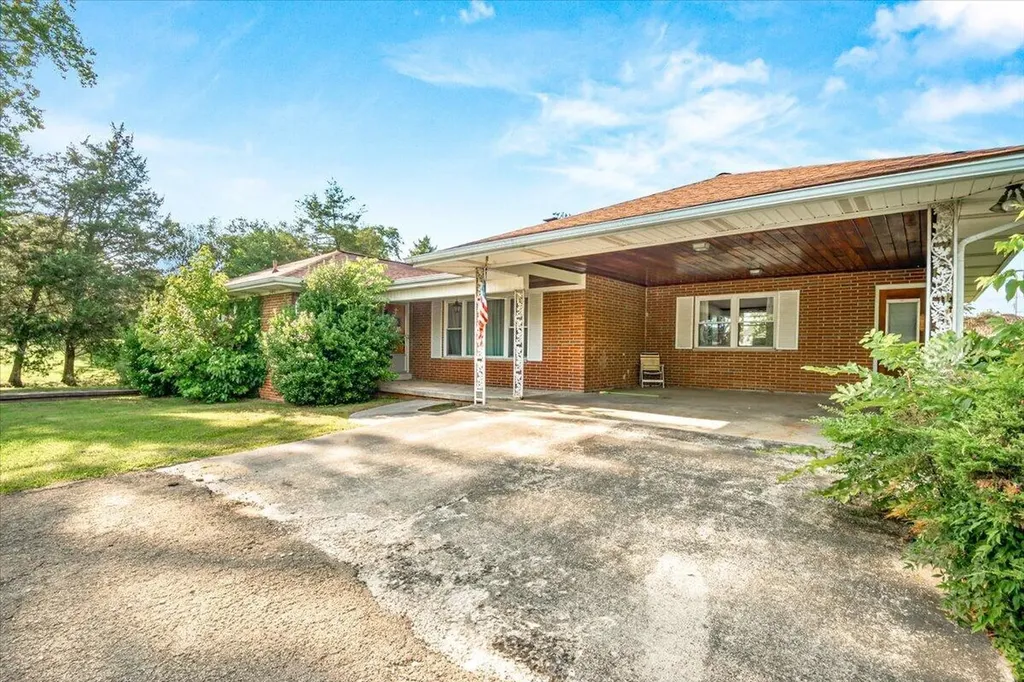 20 N 12th Street Williamsburg KY 40769