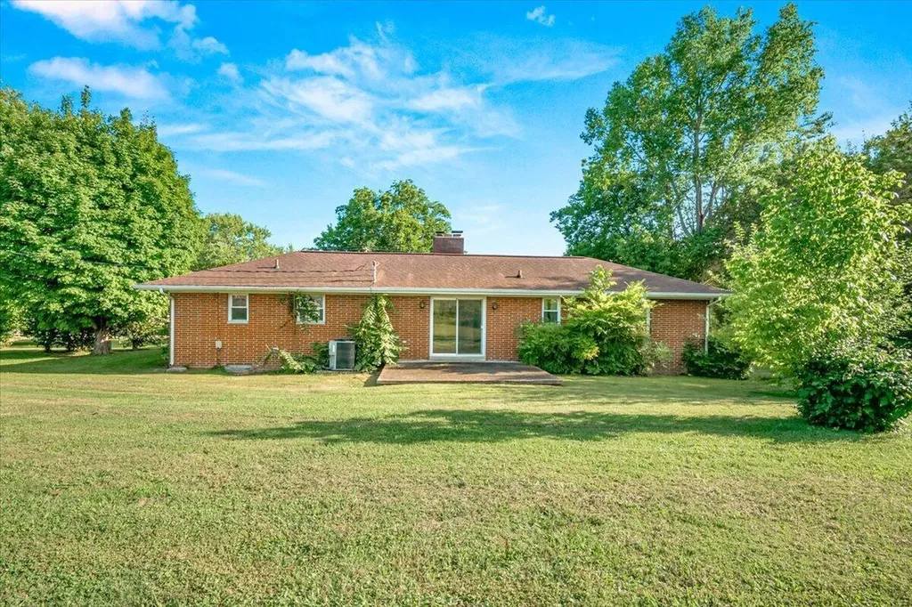 20 N 12th Street Williamsburg KY 40769