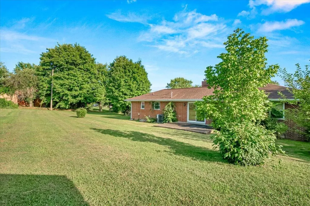 20 N 12th Street Williamsburg KY 40769