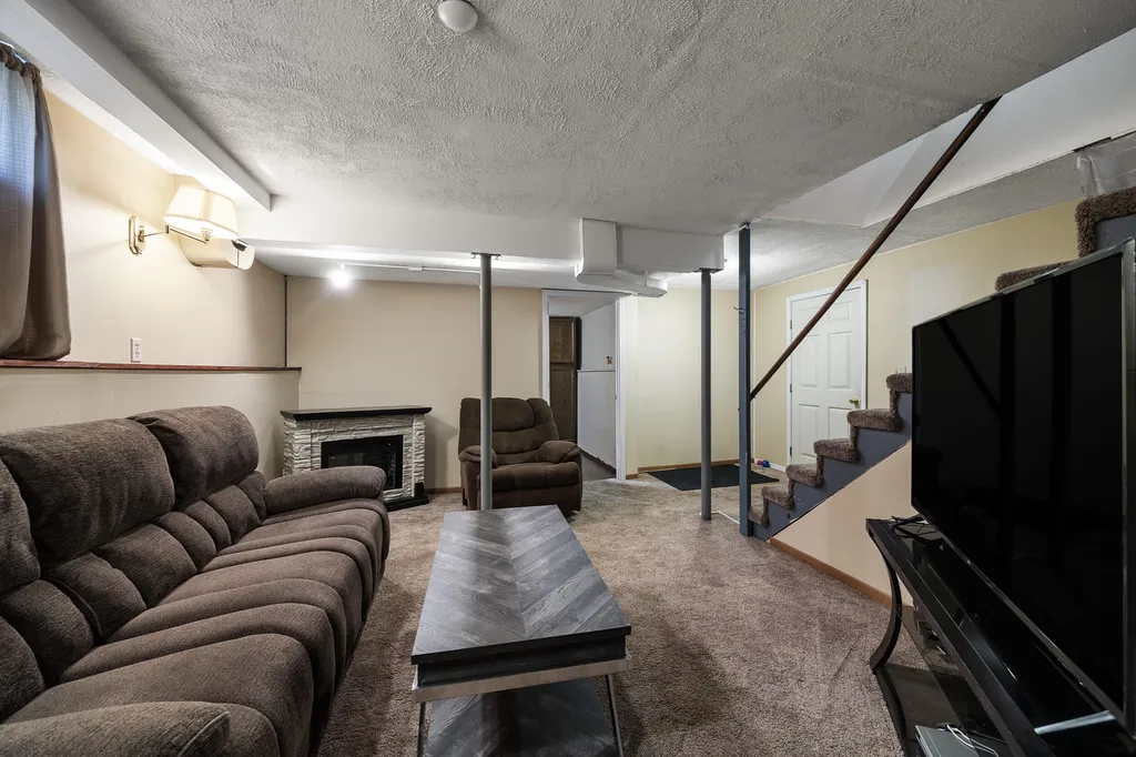 7401 Rambo Way Louisville KY 40228