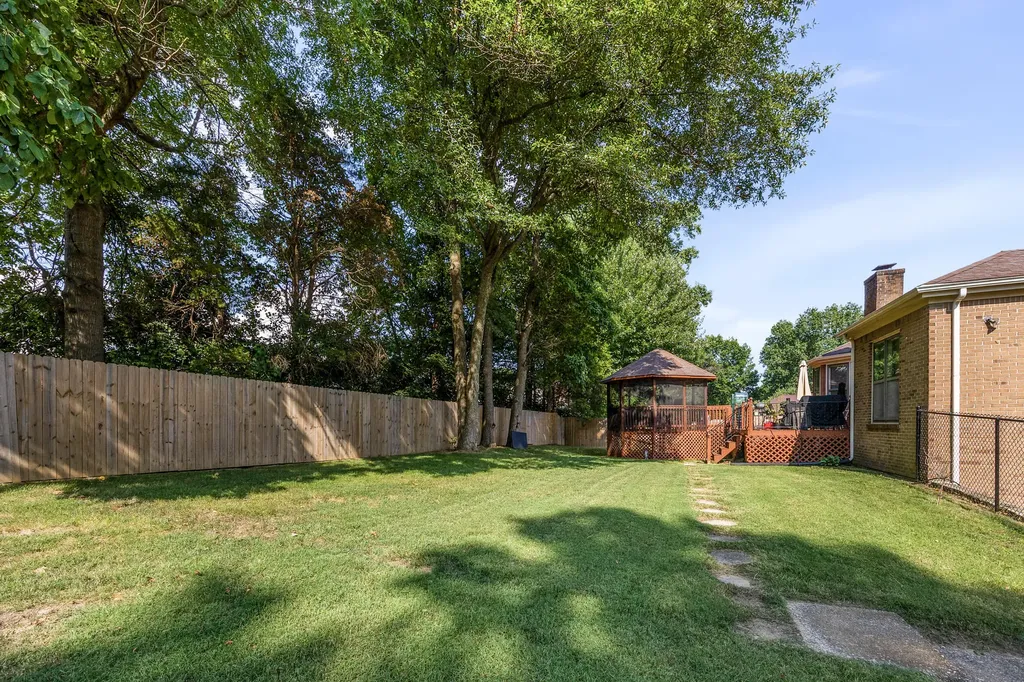 7401 Rambo Way Louisville KY 40228