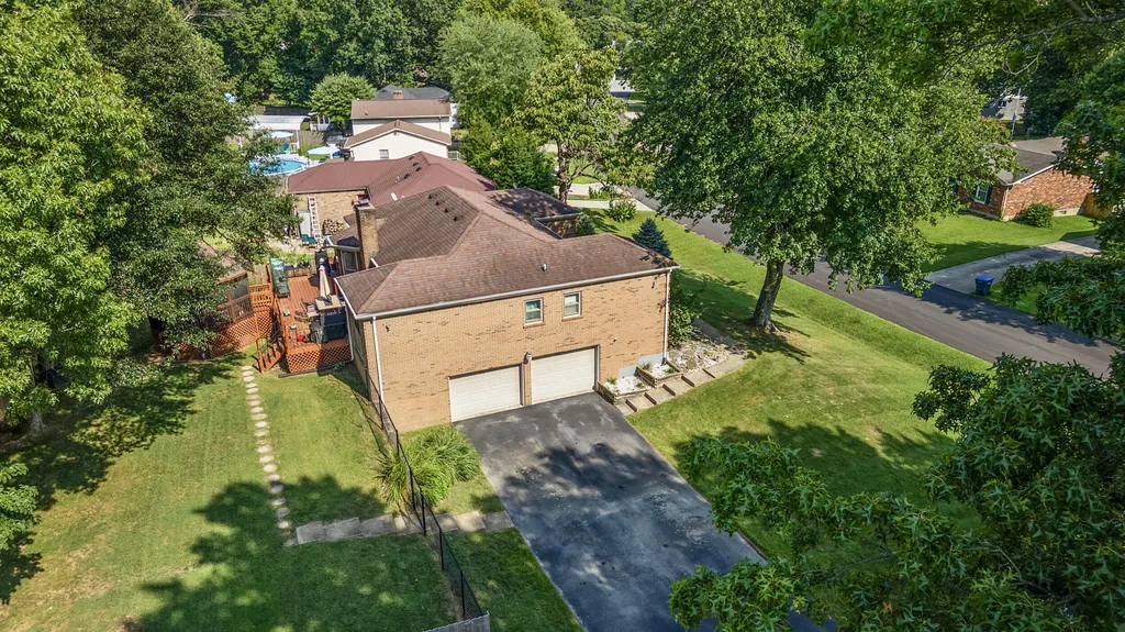 7401 Rambo Way Louisville KY 40228