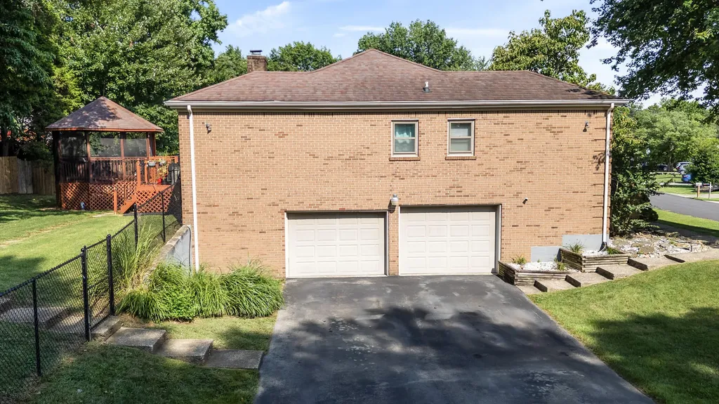 7401 Rambo Way Louisville KY 40228