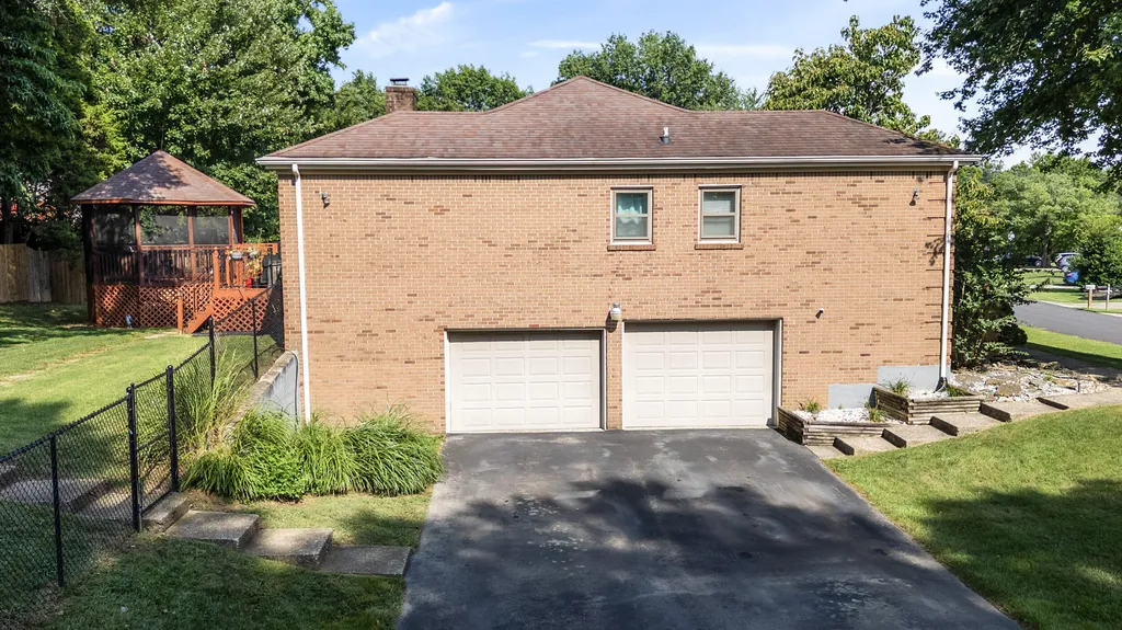 7401 Rambo Way Louisville KY 40228