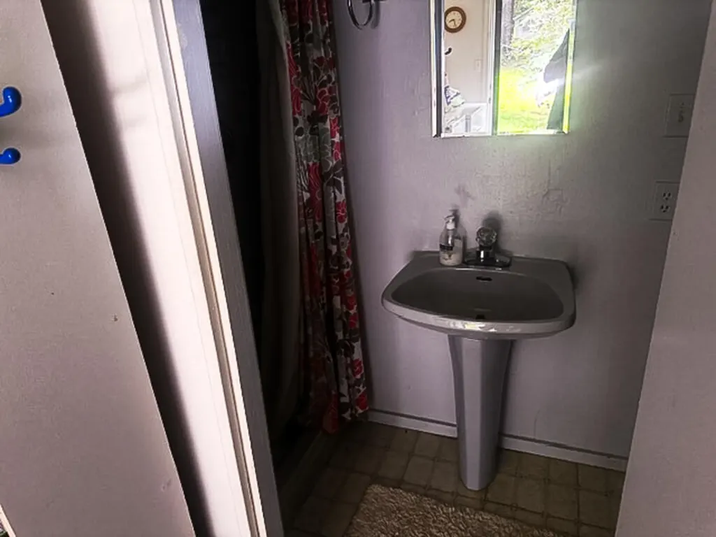 410 Canton Lakeshore Drive Cadiz KY 42211