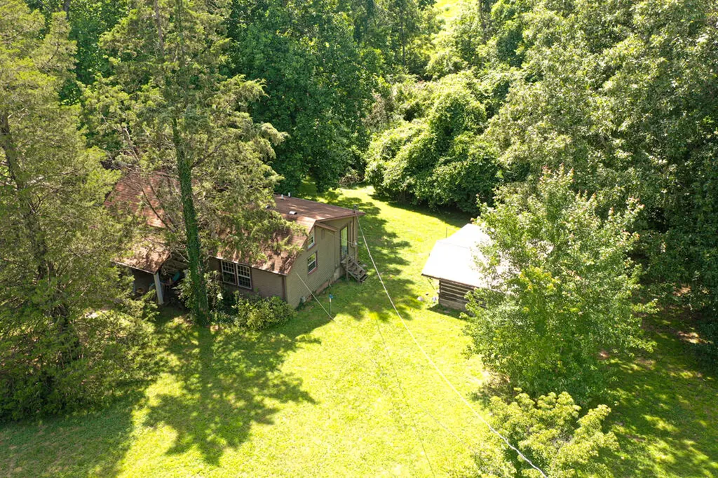 410 Canton Lakeshore Drive Cadiz KY 42211
