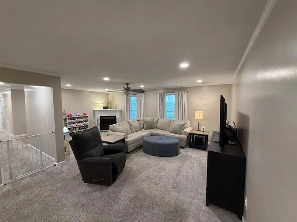 4213 Kentucky 80 W Mayfield KY 42066