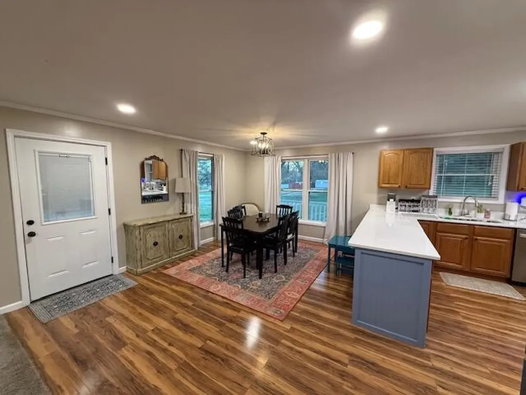 4213 Kentucky 80 W Mayfield KY 42066