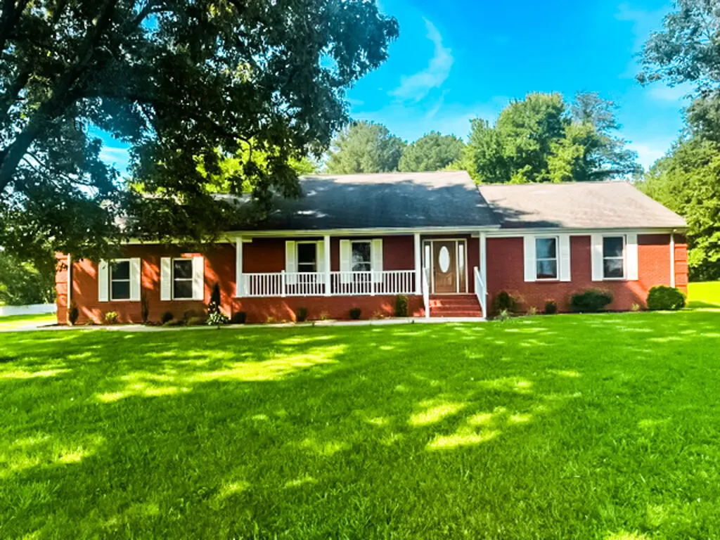4213 Kentucky 80 W Mayfield KY 42066