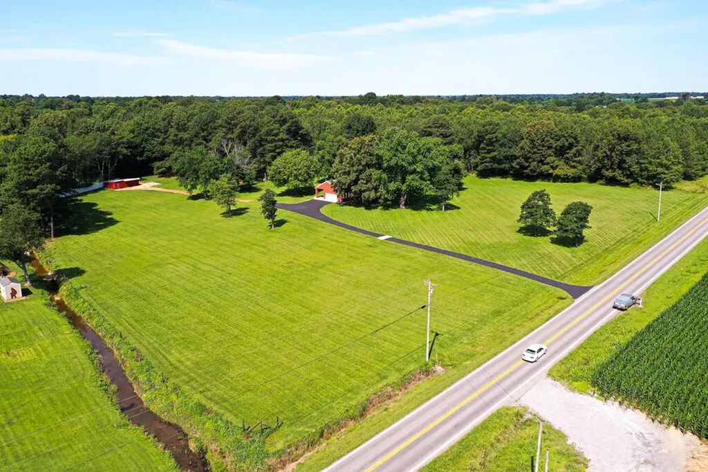 4213 Kentucky 80 W Mayfield KY 42066