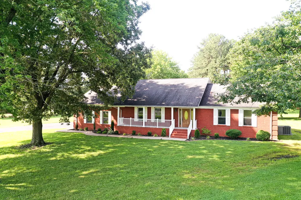 4213 Kentucky 80 W Mayfield KY 42066