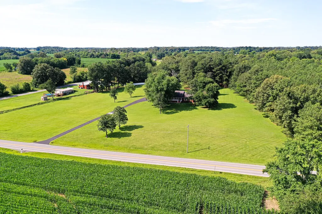 4213 Kentucky 80 W Mayfield KY 42066