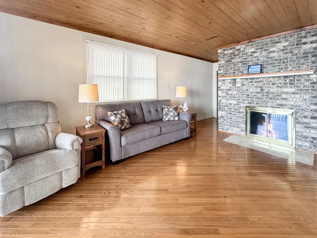 173 Arthur Court Gilbertsville KY 42044