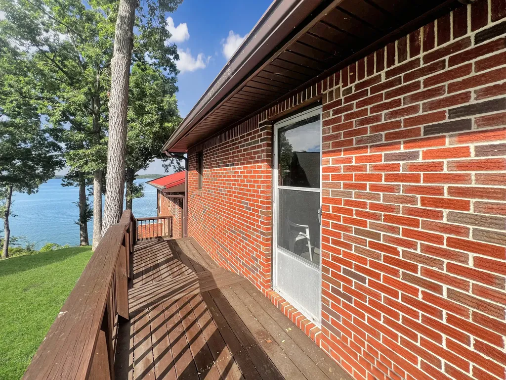 173 Arthur Court Gilbertsville KY 42044