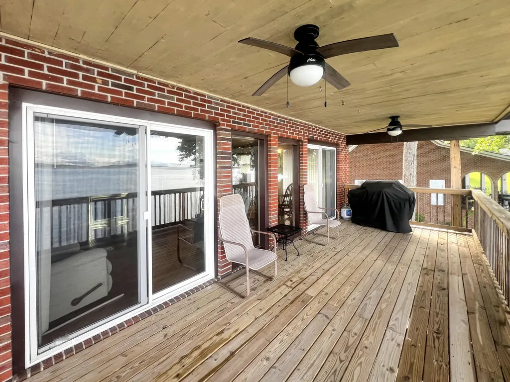 173 Arthur Court Gilbertsville KY 42044