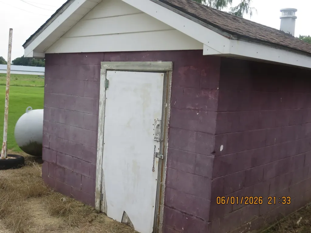 4870 State Highway 288 Clinton KY 42031