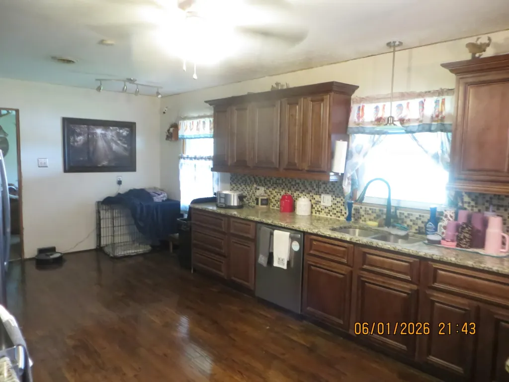 4870 State Highway 288 Clinton KY 42031