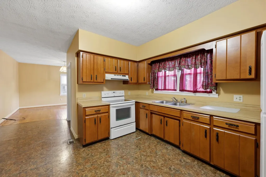 518 Graham Avenue Harrodsburg KY 40330