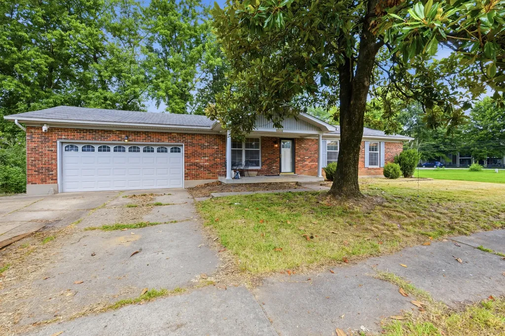 6502 Cady Drive Louisville KY 40258