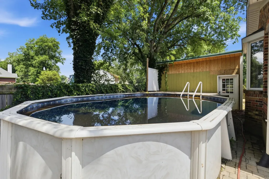 6502 Cady Drive Louisville KY 40258