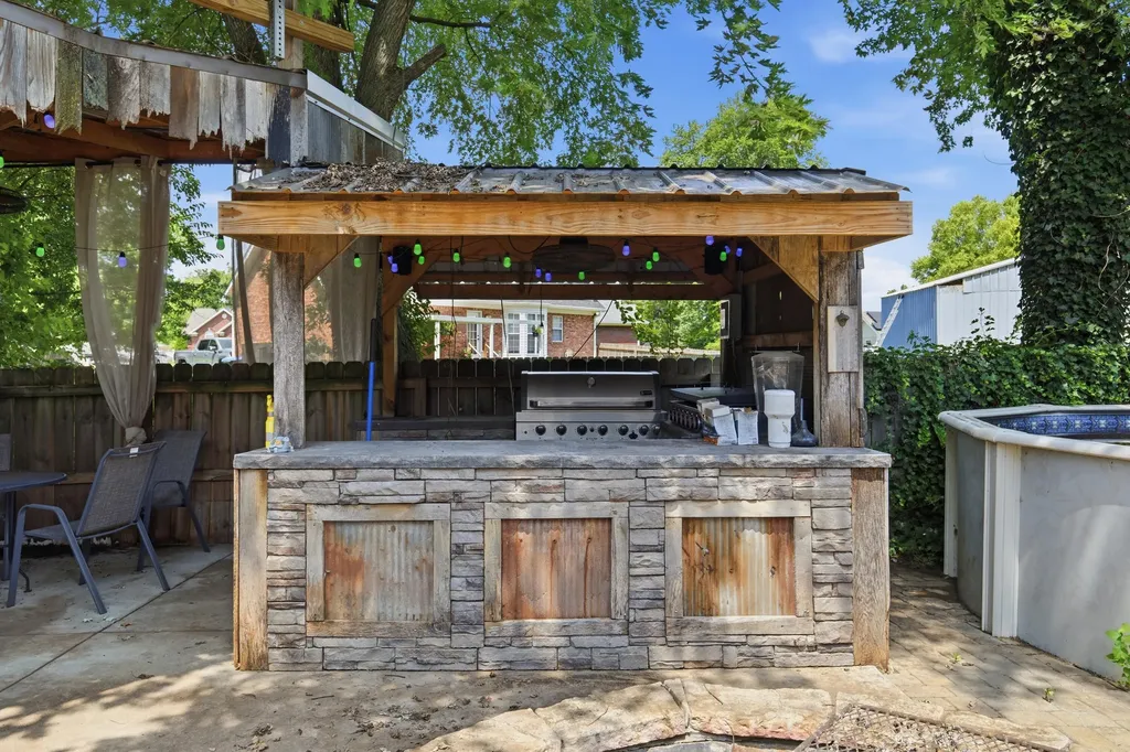 6502 Cady Drive Louisville KY 40258