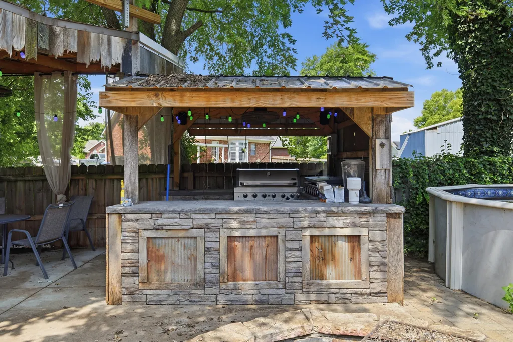 6502 Cady Drive Louisville KY 40258