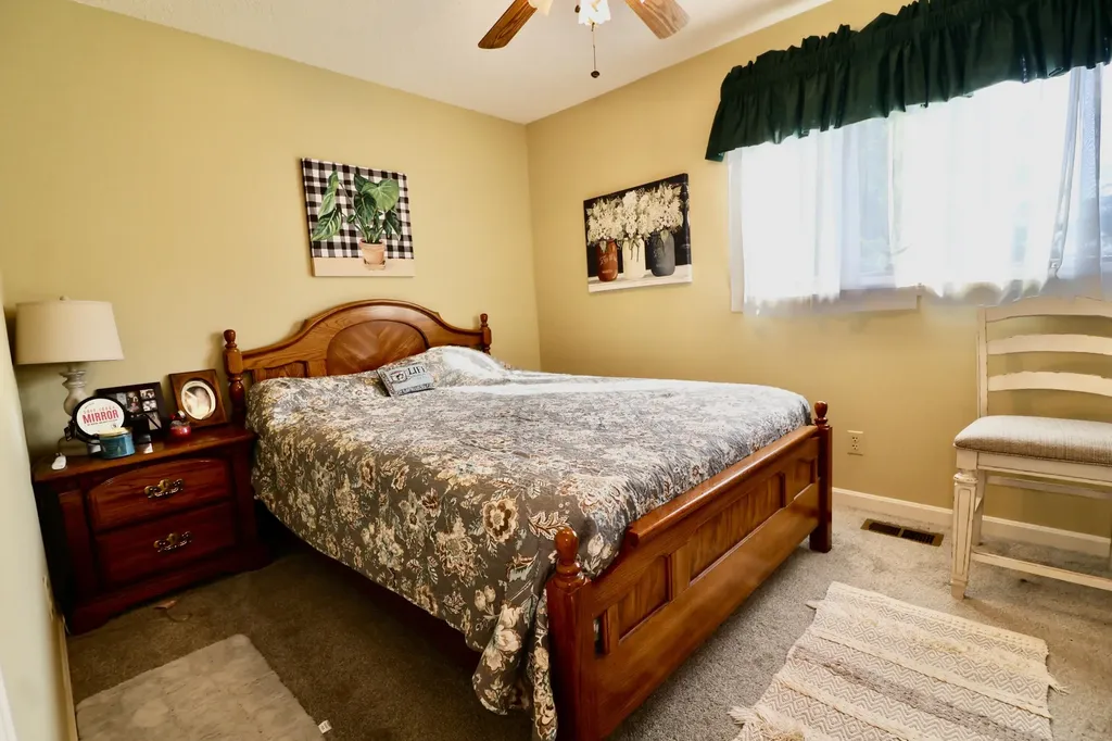 588 Bay Lane Cadiz KY 42211