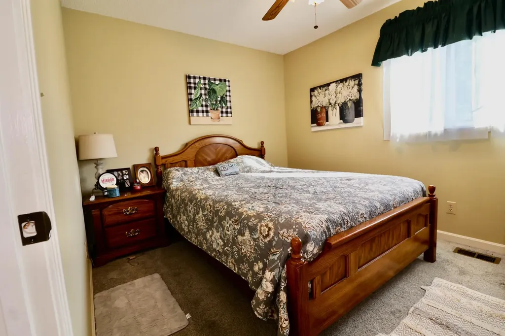 588 Bay Lane Cadiz KY 42211