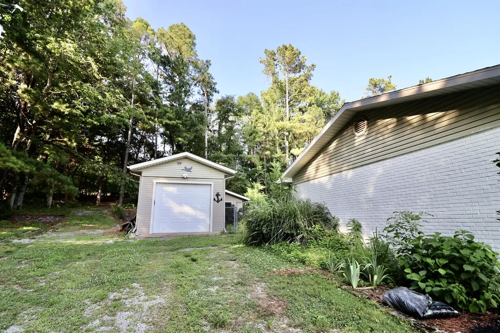 588 Bay Lane Cadiz KY 42211