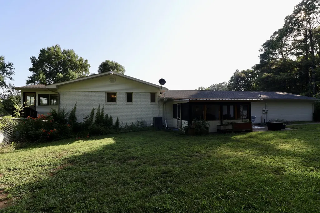 588 Bay Lane Cadiz KY 42211