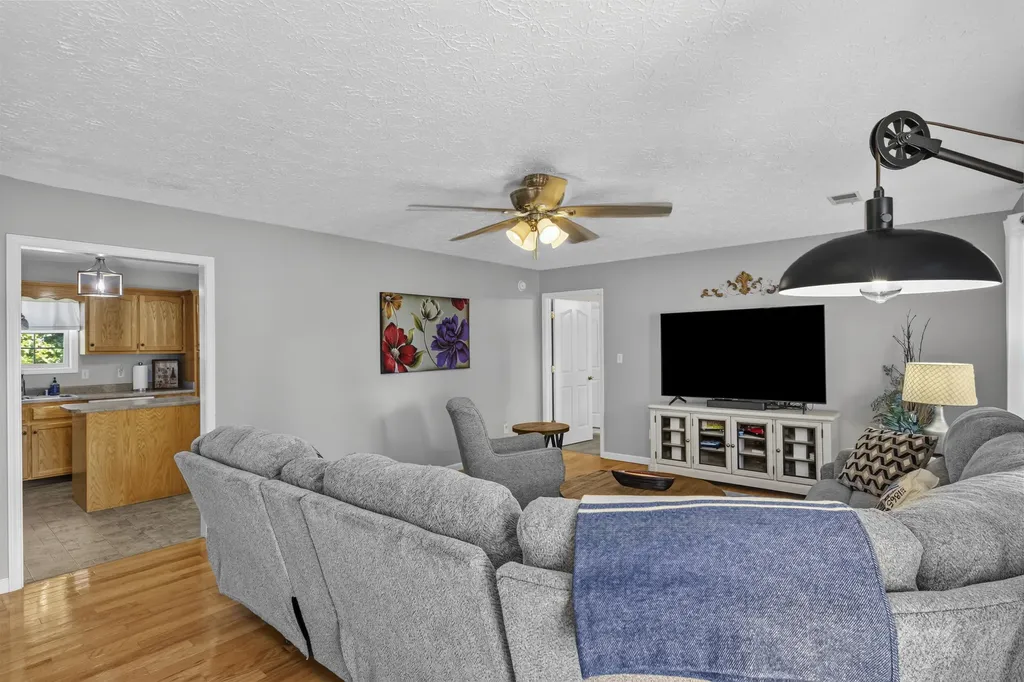 320 Kings Trace Drive Berea KY 40403