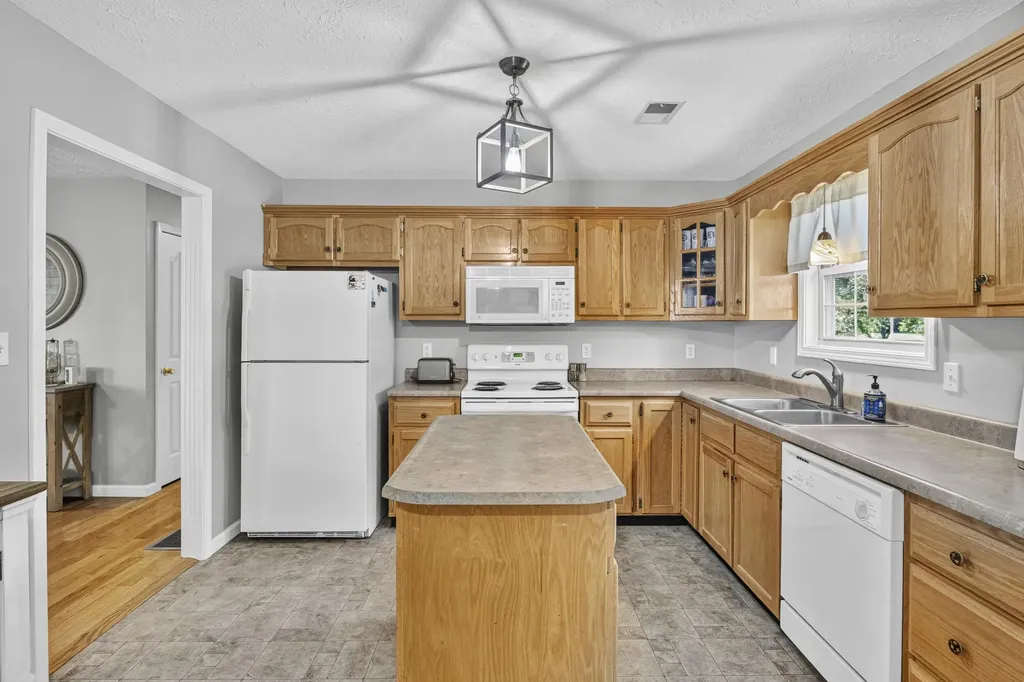 320 Kings Trace Drive Berea KY 40403