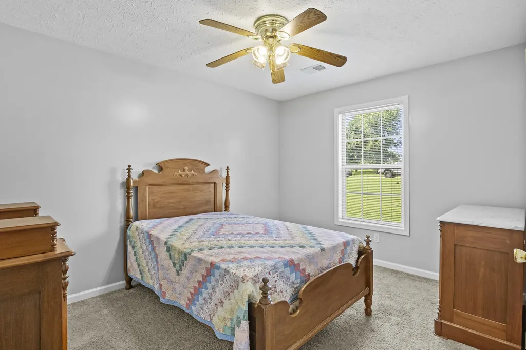 320 Kings Trace Drive Berea KY 40403