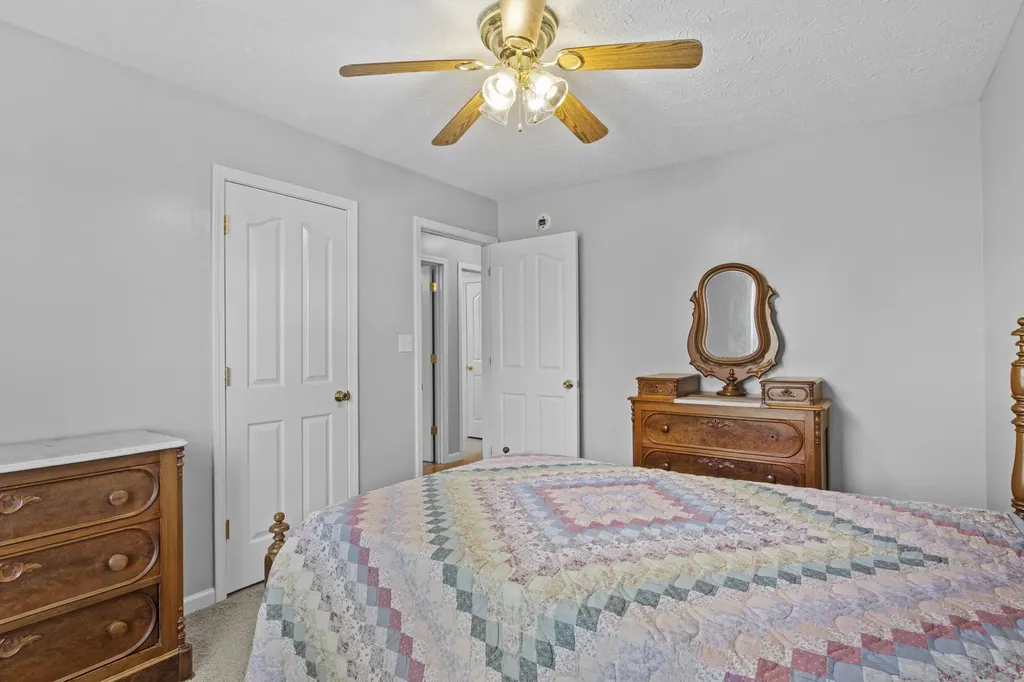 320 Kings Trace Drive Berea KY 40403