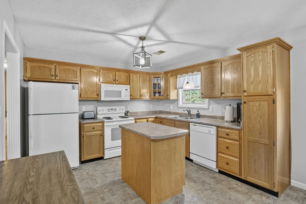 320 Kings Trace Drive Berea KY 40403