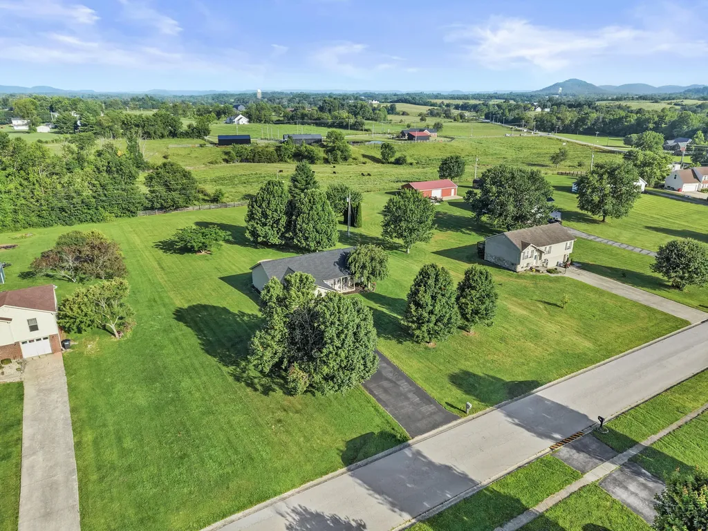 320 Kings Trace Drive Berea KY 40403