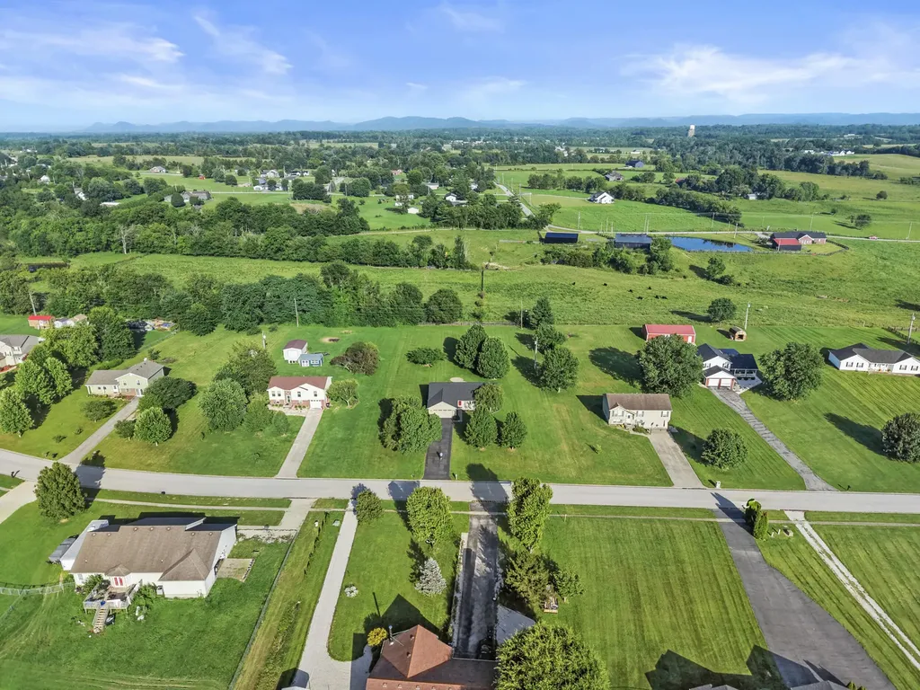 320 Kings Trace Drive Berea KY 40403