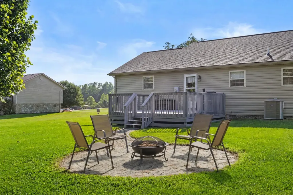 320 Kings Trace Drive Berea KY 40403