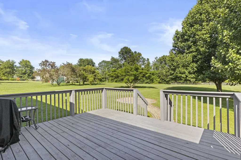 320 Kings Trace Drive Berea KY 40403
