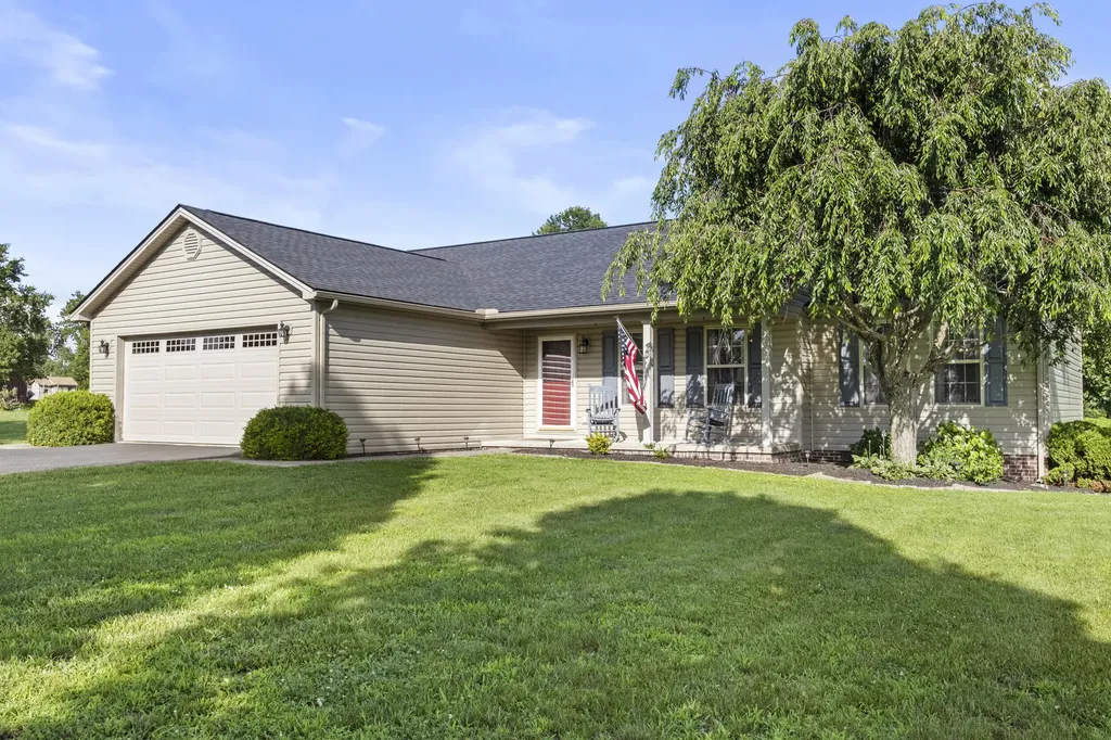 320 Kings Trace Drive Berea KY 40403