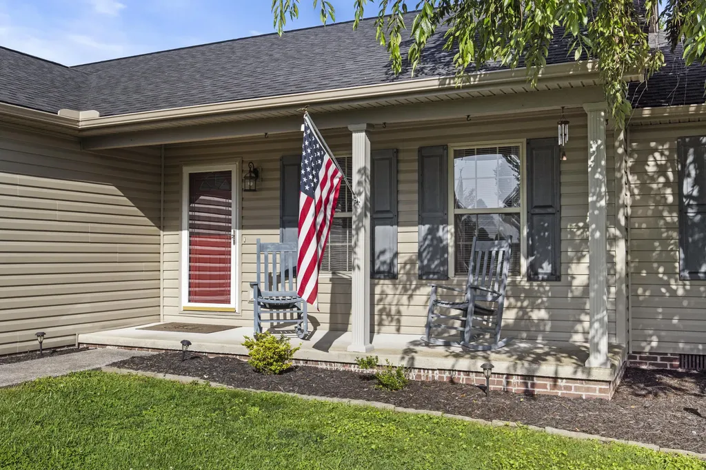 320 Kings Trace Drive Berea KY 40403