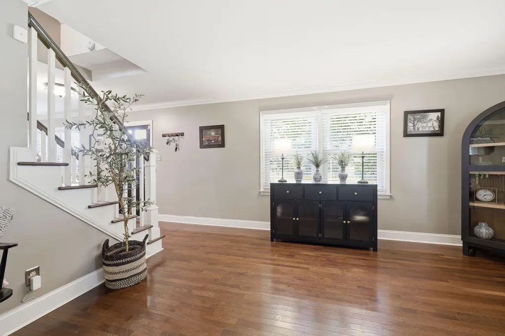 5061 Mt Horeb Pike Lexington KY 40511