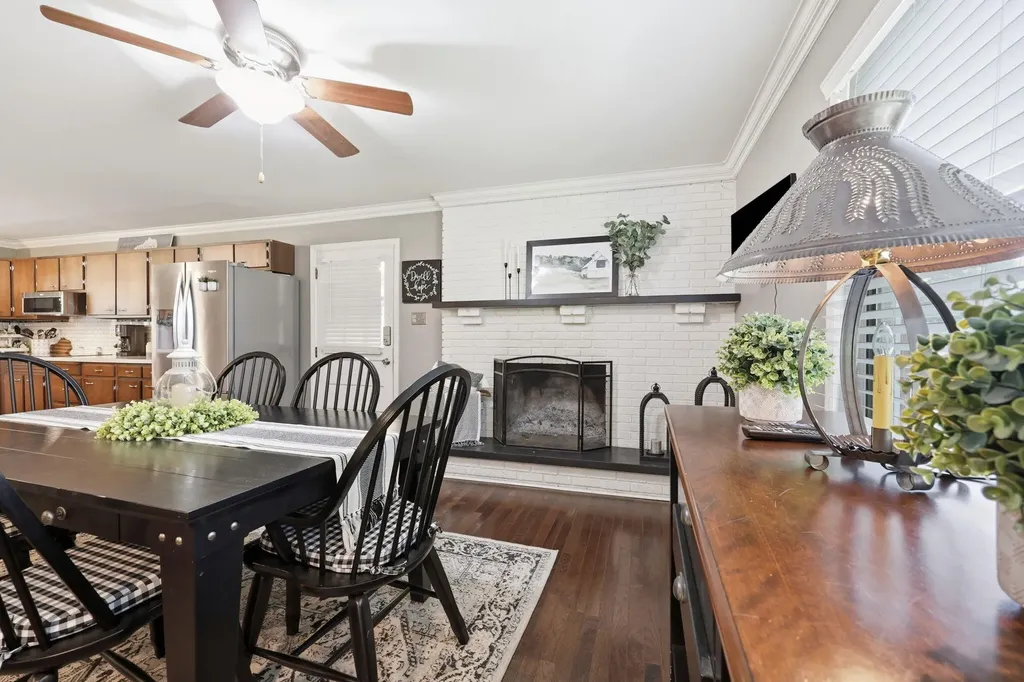 5061 Mt Horeb Pike Lexington KY 40511